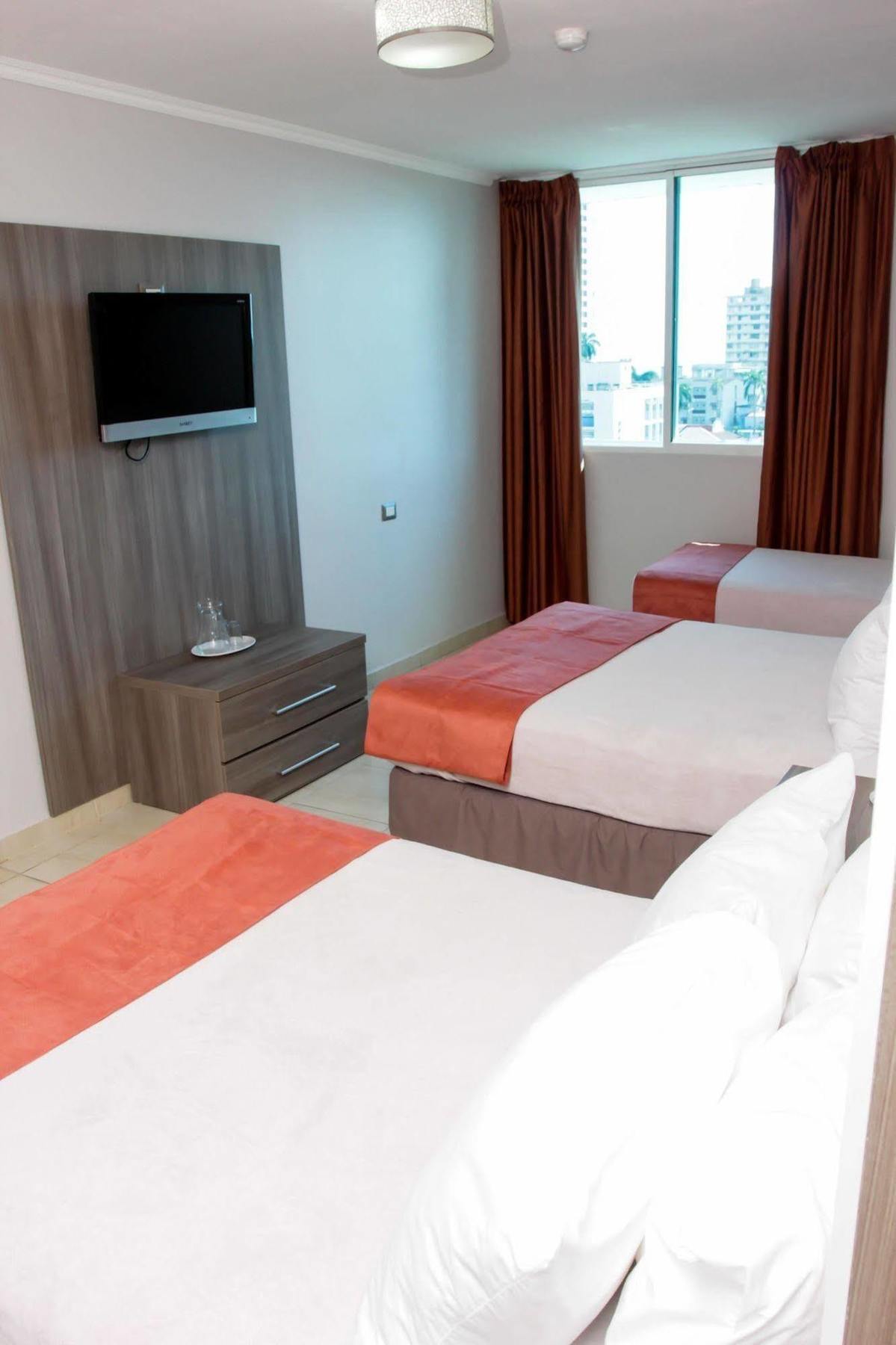 Hotel Bahia Suites Панама Сити Екстериор снимка