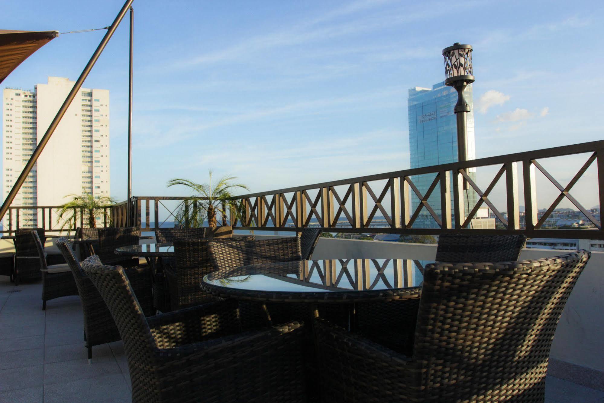 Hotel Bahia Suites Панама Сити Екстериор снимка